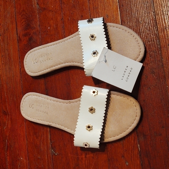 Lauren Conrad Louane White Flower Studded Sandals Sz M NWT - Picture 1 of 7
